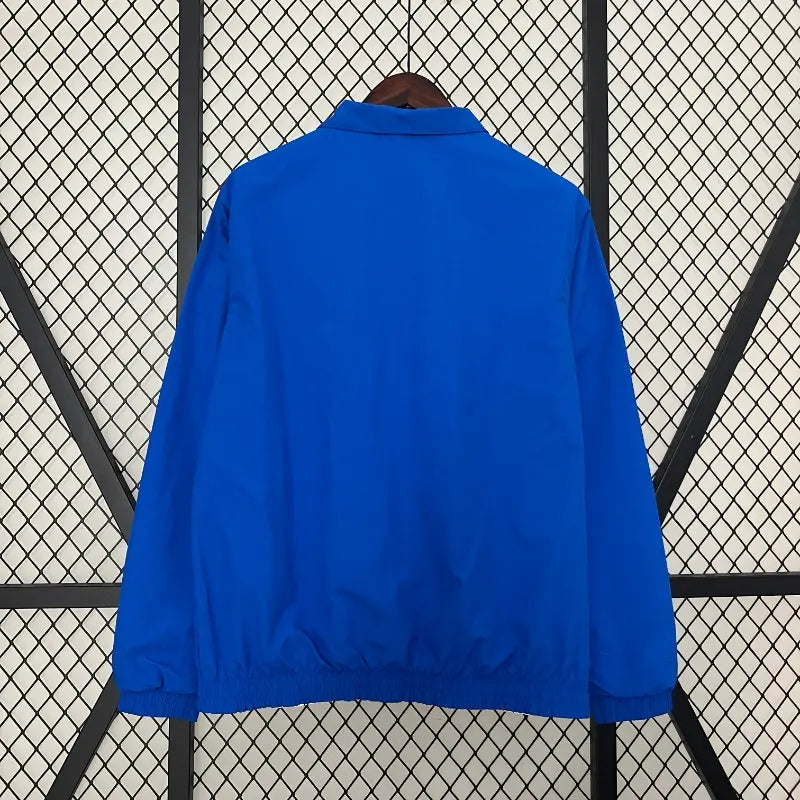 Windbreaker - France.