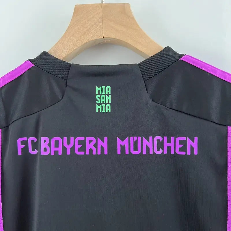 Kit - Bayern Munique Alternativa 23/24