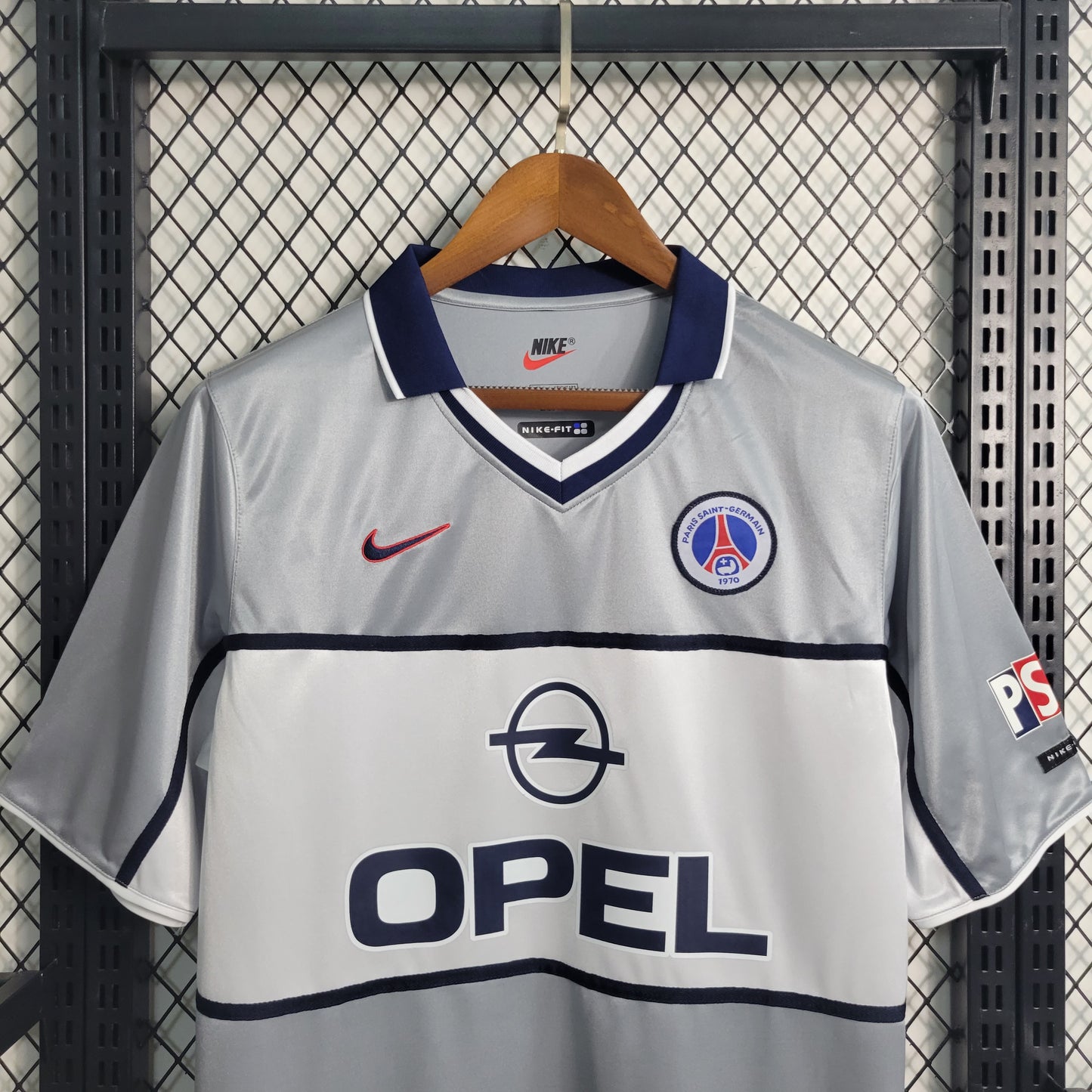 PSG Away 00-01 - Game Day