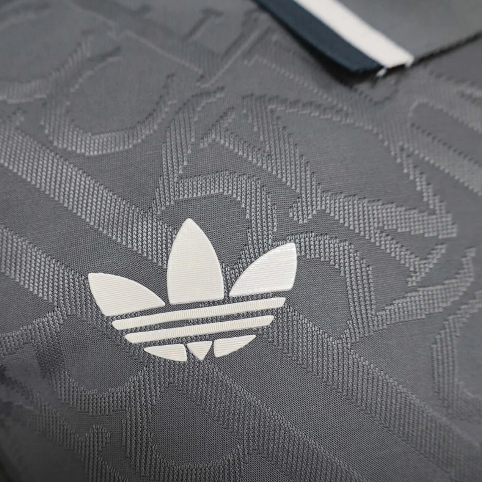 Real Madrid Terceiro 24/25 - Versão Jogador