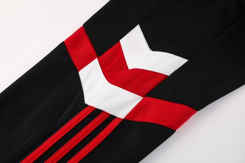 Manchester United 24/25 - Fato de Treino c/Capuz