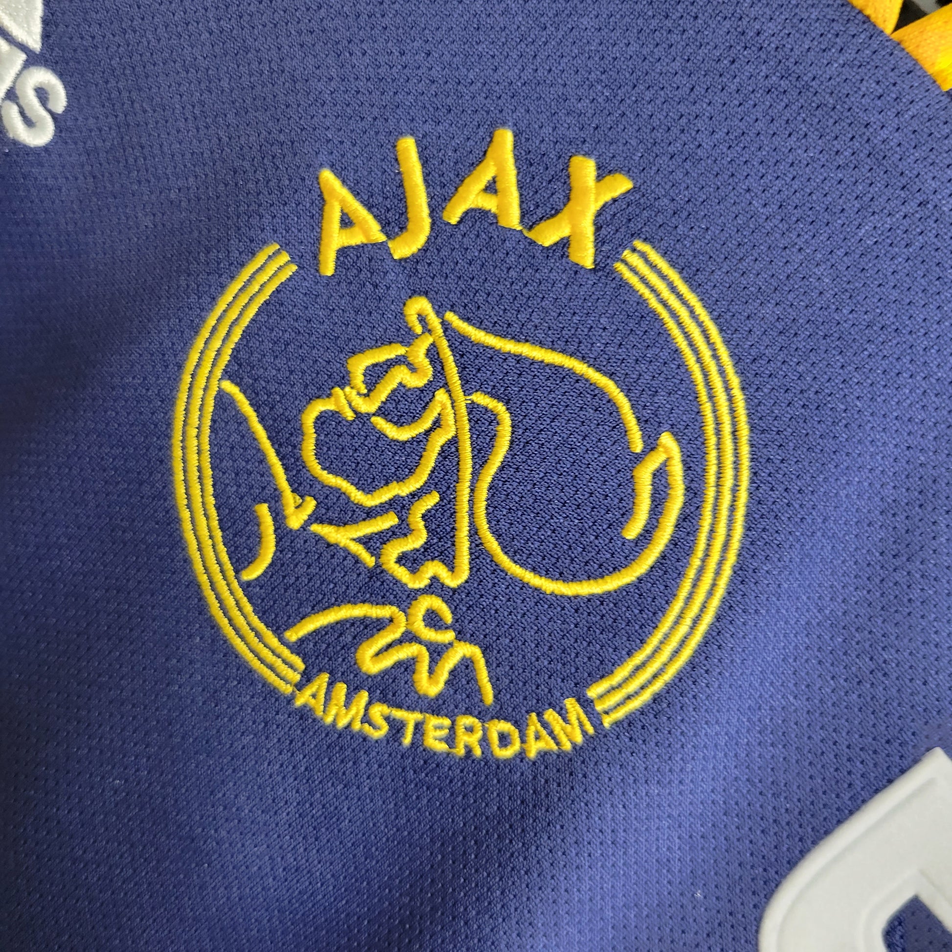 Ajax Away 00/01 - Game Day