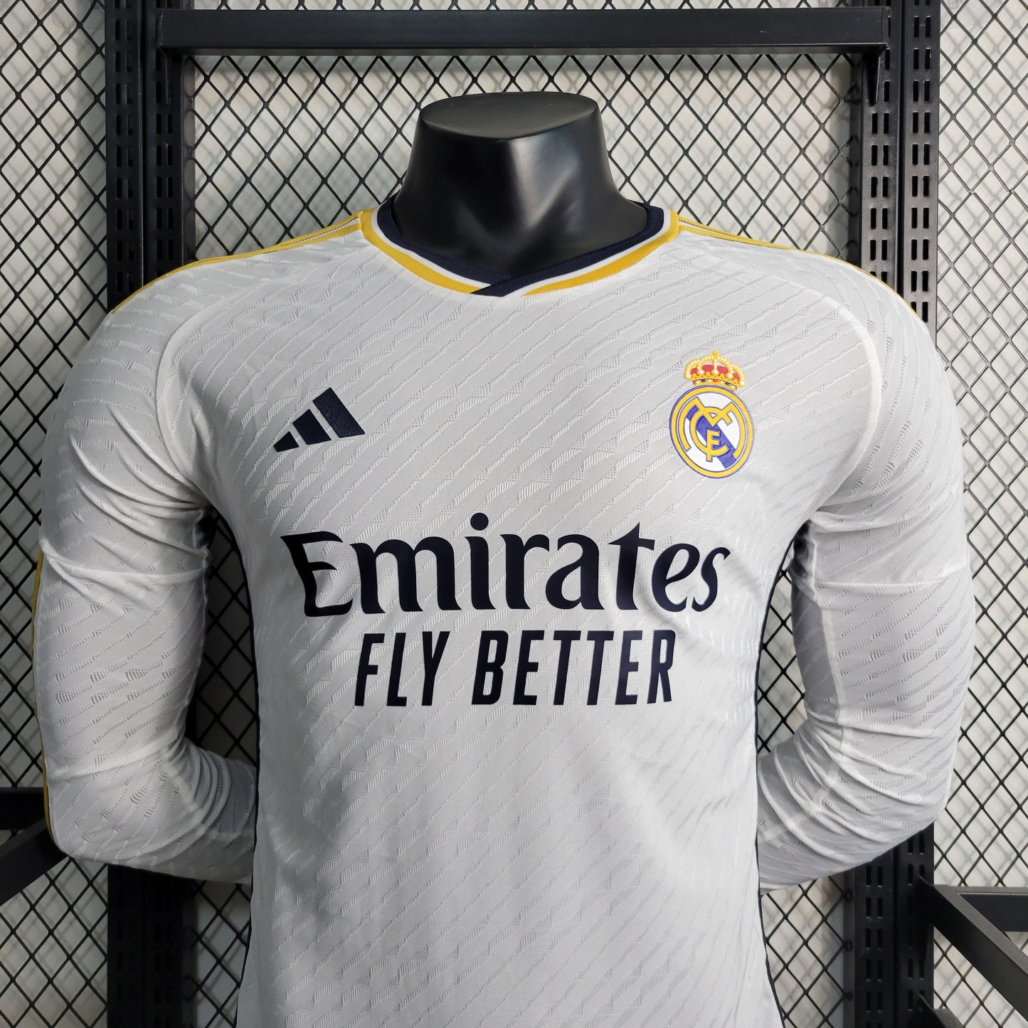 Real Madrid Home 23/24 - Manga Comprida - Versão Jogador - Game Day