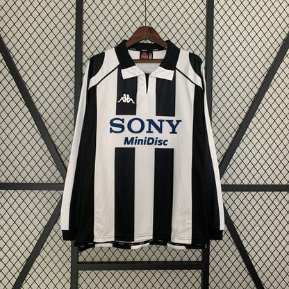 Juventus Home 97/98 - Game Day